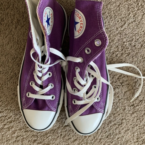 Shoes - Picture 4 of 8